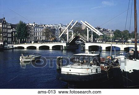 Magere Bridge on the River Amsel Amsterdam View Large Photo Image Stock Image - Magere Bridge on the River Amsel Amsterdam. Fotosearch