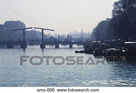 Magere Bridge on the River Amsel Amsterdam View Large Photo Image Stock Photograph - Magere Bridge on the River Amsel Amsterdam. Fotosearch