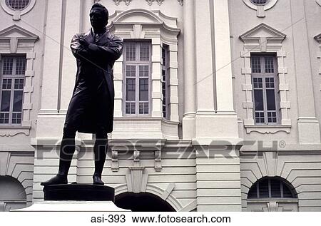 Stock Image - Raffles Statue Singapore Asia. Fotosearch