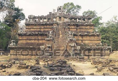Temple of Phimeanakas Angkor Thom Cambodia View Large Photo Image Picture - Temple of Phimeanakas Angkor Thom Cambodia. Fotosearch