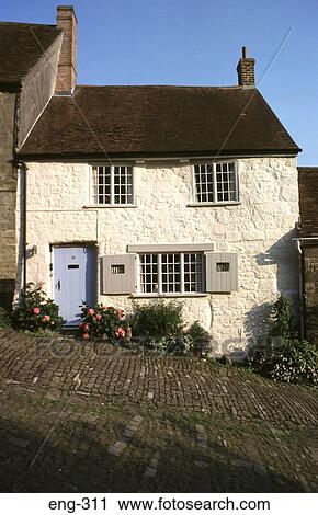 Stock Image - Gold Hill Shaftesbury Dorset. Fotosearch