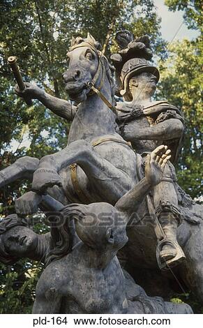 Statue Royal Lazienkowski Park Warsaw Poland View Large Photo Image Picture - Statue Royal Lazienkowski Park Warsaw Poland. Fotosearch