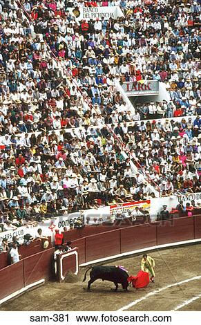 Crowds Watching Bullfight Quito Ecuador View Large Photo Image Stock Image - Crowds Watching Bullfight Quito Ecuador. Fotosearch