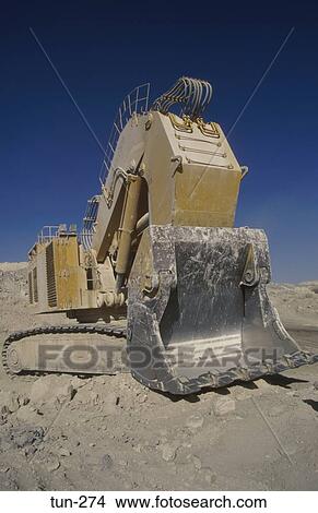 Heavy Hydraulic Shovel Phosphate Mine Tunisia View Large Photo Image Picture - Heavy Hydraulic Shovel Phosphate Mine Tunisia. Fotosearch