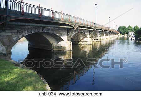 Picture - Clopton Bridge Stratford upon Avon Warwickshire UK. Fotosearch