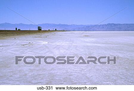 Stock Image - Empty Great Salt Lake Desert Utah USA. Fotosearch