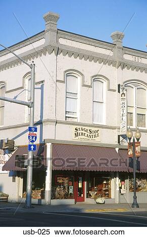 Small Town Corner Shop Pendleton Oregon USA View Large Photo Image Stock Photography - Small Town Corner Shop Pendleton Oregon USA. Fotosearch