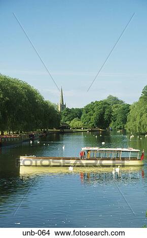 Picture - The River Avon Stratford upon Avon Warwickshire UK. Fotosearch