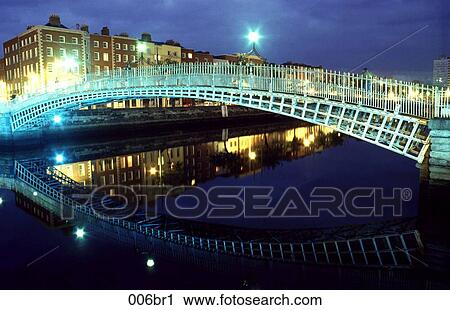 ARCHITECTURE, Dublin, Bridge, ARCH View Large Photo Image Stock Image - ARCHITECTURE, Dublin, Bridge, ARCH. Fotosearch