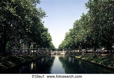 Stock Image - Canal, EUROPE, Duesseldorf, CITY, AVENUE. Fotosearch