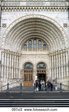 Stock Image - CULTURE, History, ENGLAND, Doorway, ARCH. Fotosearch