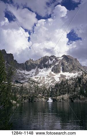 Stock Photo - Middle Cramer Lake, Sawtooth Mountains, Idaho, USA. Fotosearch