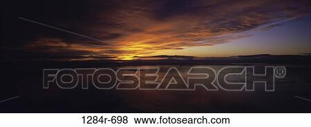 Stock Photo - sky, water, clouds, sunset, nature, horizon. Fotosearch