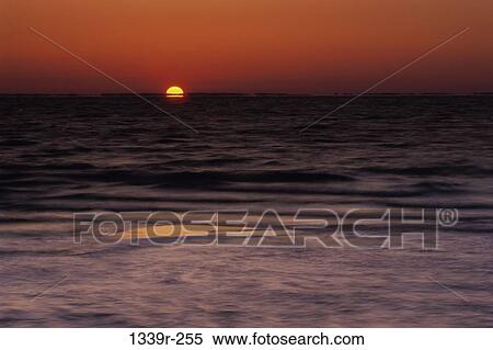 Chesapeake Bay, Maryland-Virginia, USA View Large Photo Image Stock Photography - Chesapeake Bay, Maryland-Virginia, USA. Fotosearch