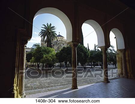 La Mezquita, Cordoba, Spain View Large Photo Image Picture - La Mezquita, Cordoba, Spain. Fotosearch