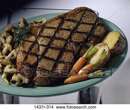 Picture - mushrooms, vegetables, dish, food, still life, meat. Fotosearch