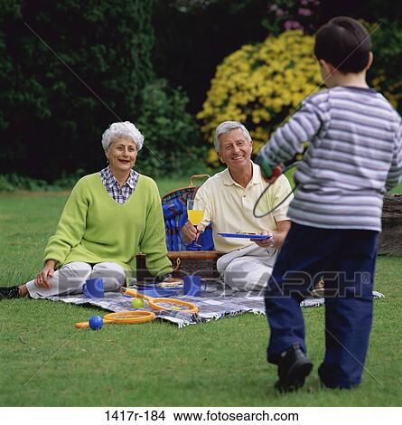 people, picnic, outdoors, games, family, toys View Large Photo Image Picture - people, picnic, outdoors, games, family, toys. Fotosearch