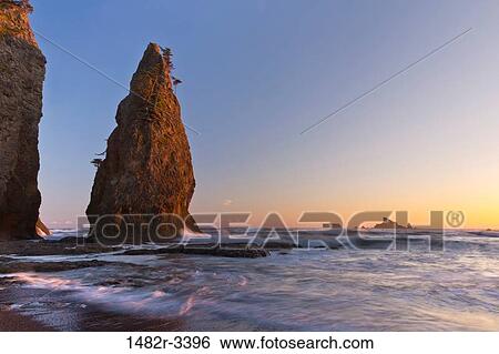 USA, Washington State, Sunset, Rialto Beach, Olympic National Park View Large Photo Image Stock Photograph - USA, Washington State, Sunset, Rialto Beach, Olympic National Park. Fotosearch