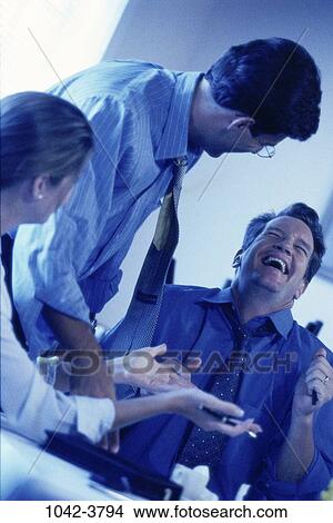 groups, coffee cup, happy, laughing, gesturing, leaning, business View Large Photo Image Picture - groups, coffee cup, happy, laughing, gesturing, leaning, business. Fotosearch