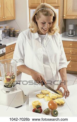Stock Image - people, woman, pregnancy, young adult, Young women pregnant. Fotosearch