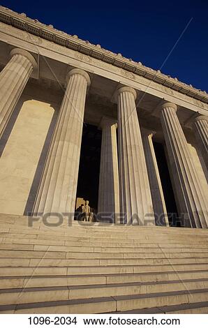 Picture - Lincoln Memorial, Washington, D. C., USA. Fotosearch