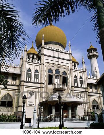 Sultan Mosque, Singapore View Large Photo Image Picture - Sultan Mosque, Singapore. Fotosearch