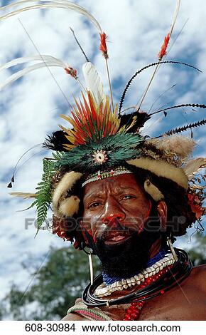 Picture - Portrait of a Huli wigman, Papua New Guinea, Oceania. Fotosearch