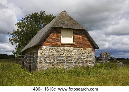 Stone farmhouse in a field, Avebury, Wiltshire, England View Large Photo Image Stock Image - Stone farmhouse in a field, Avebury, Wiltshire, England. Fotosearch