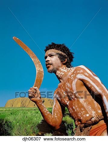 アボリジニー スペース 投げる ブーメラン Tjapukai ダンス グループ Uluru Ayers Rock 北区間 オーストラリア 写真館 イメージ館 Djh Fotosearch