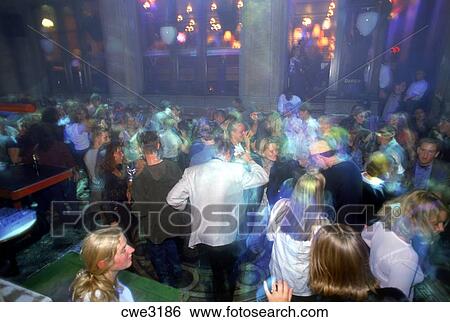Packed Dance Floor In Stockholm Nightclub Stock Photograph