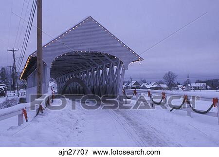 Covered Bridge Nh New Hampshire Grafton Covered Bridge Decorated For The Christmas Holidays In The Winter Stock Photo Ajn27707 Fotosearch
