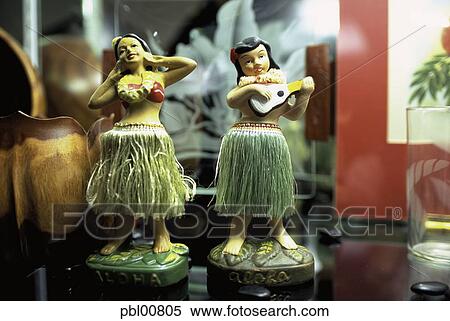 hula dolls