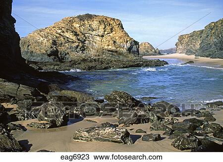 Plage Rocheuse Juste Sud De Sines Quel Assied Sur Atlantique Sud De Lisbonne Portugal Banque Dimage