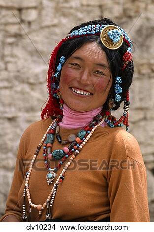 TIBETAN WOMAN with full complement of TRADITIONAL JEWELRY - LHASA ...