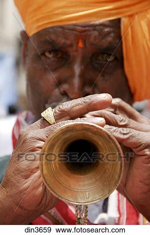 one man band instrument called one man band instrument called