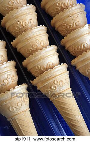 アイスクリームコーン Crete ギリシャ ストックイメージ Stp1911 Fotosearch