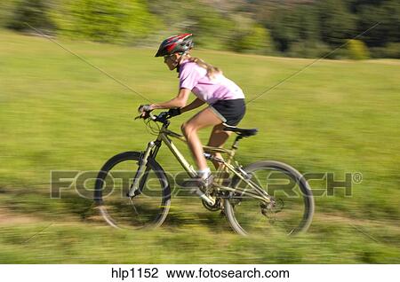 girls mountain bike helmet