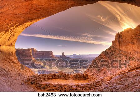 Evening Light On False Kiva Island In The Sky Canyonlands National Park Utah Stock Image Bsh2453 Fotosearch