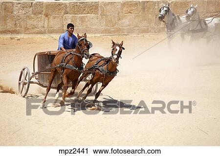 ローマ人 二輪戦車 レース Jerash ヨルダン ストックイメージ Mpz2441 Fotosearch