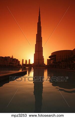 Burj Khalifa An Sonnenuntergang Dubai Vereinigte Arabische Emirate Uae Stock Bild Mpz3253 Fotosearch