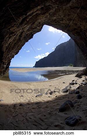 Stock Image Of Sea Arch Honopu Beach Napali Coast Kauai Hawaii Sea Arch Honopu Beach Napali Coast Kauai Hawaii