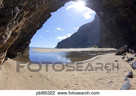 Sea Arch Honopu Beach Napali Coast Kauai Hawaii Stock Image Sea Arch Honopu Beach Napali Coast