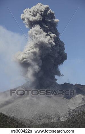 灰 雲 爆発 から Sakurajima 火山 Japan 画像コレクション Rrss Fotosearch