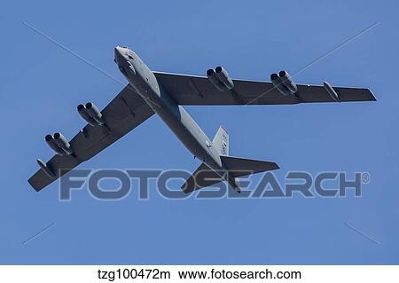 Picture - A B-52H Stratofortress bomber of the Air Force Reserve.. Fotosearch