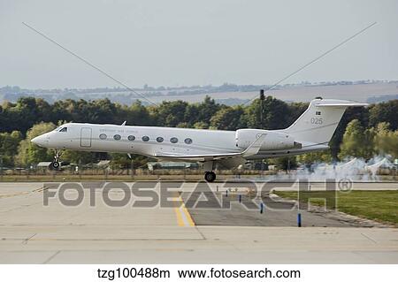 Picture - A Swedish Air Force VIP Gulfstream jet.. Fotosearch