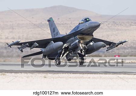 Picture - A U. S. Air Force F-16C Fighting Falcon landing.. Fotosearch