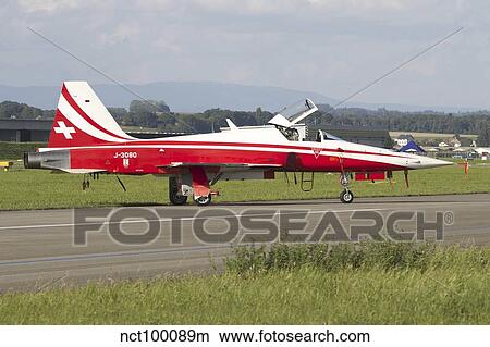 Picture - An F-5E Tiger II aircraft of the Patrouille Suisse aerobatic team.. Fotosearch