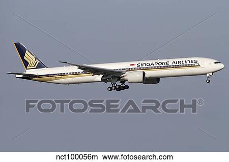 Picture - Boeing 777-200 of Singapore Airlines.. Fotosearch