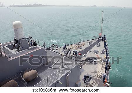 he amphibious dock landing ship USS Pearl Harbor. View Large Photo Image Picture - he amphibious dock landing ship USS Pearl Harbor.. Fotosearch