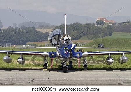 MB-339A/PAN of the Frecce Tricolori Italian aerobatic team. View Large Photo Image Picture - MB-339A/PAN of the Frecce Tricolori Italian aerobatic team.. Fotosearch